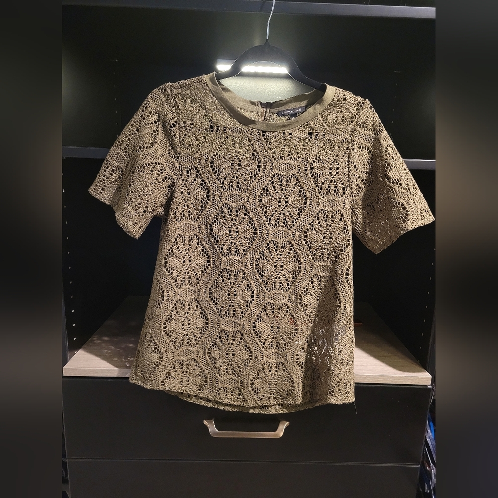 Women's small Olive green lace top Banana Republic